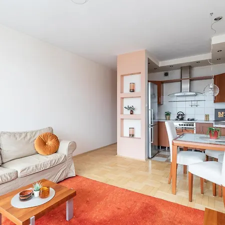 Superapart Dzieci Warszawy 27a *
